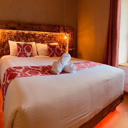 Le Moulin Du Guy, Proche Du Puy Dufou Bed and Breakfast Chanverrie Buitenkant foto