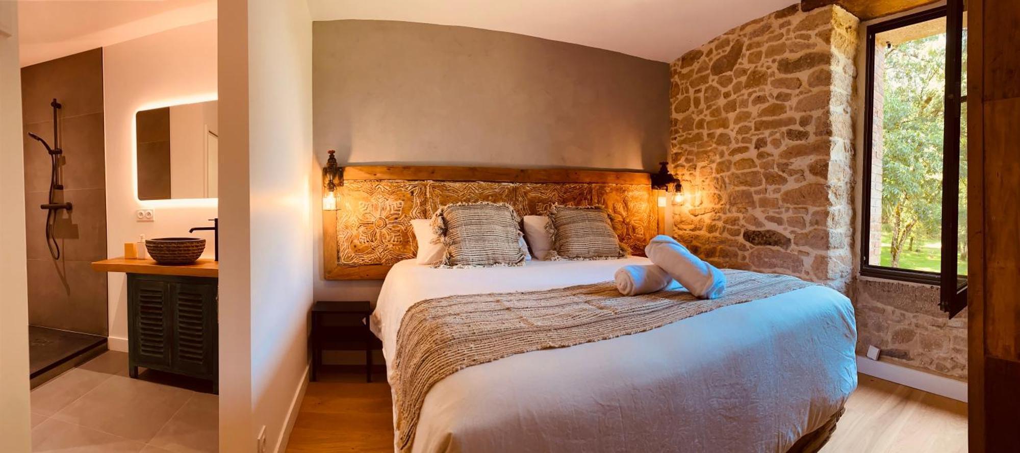 Le Moulin Du Guy, Proche Du Puy Dufou Bed and Breakfast Chanverrie Buitenkant foto