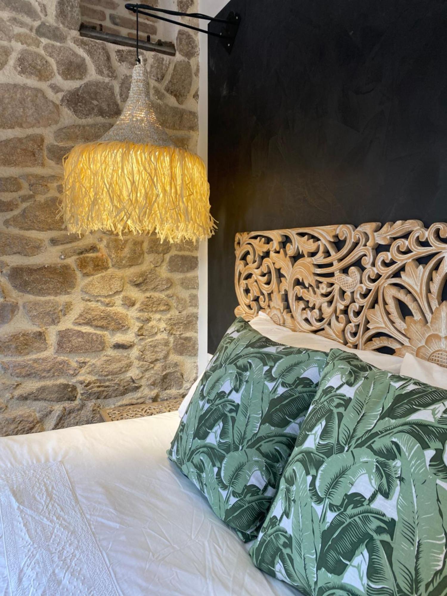 Le Moulin Du Guy, Proche Du Puy Dufou Bed and Breakfast Chanverrie Buitenkant foto