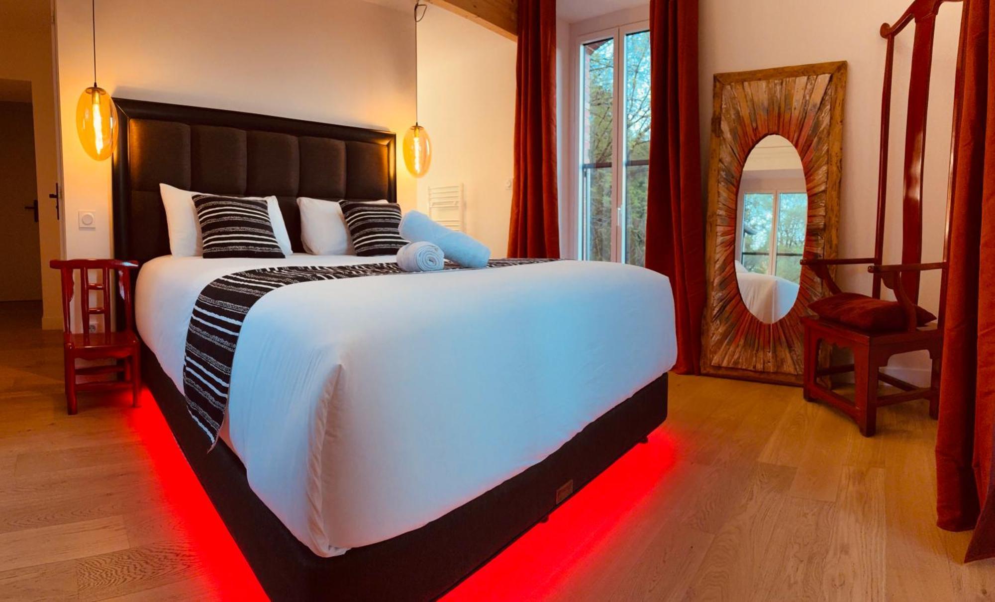 Le Moulin Du Guy, Proche Du Puy Dufou Bed and Breakfast Chanverrie Buitenkant foto