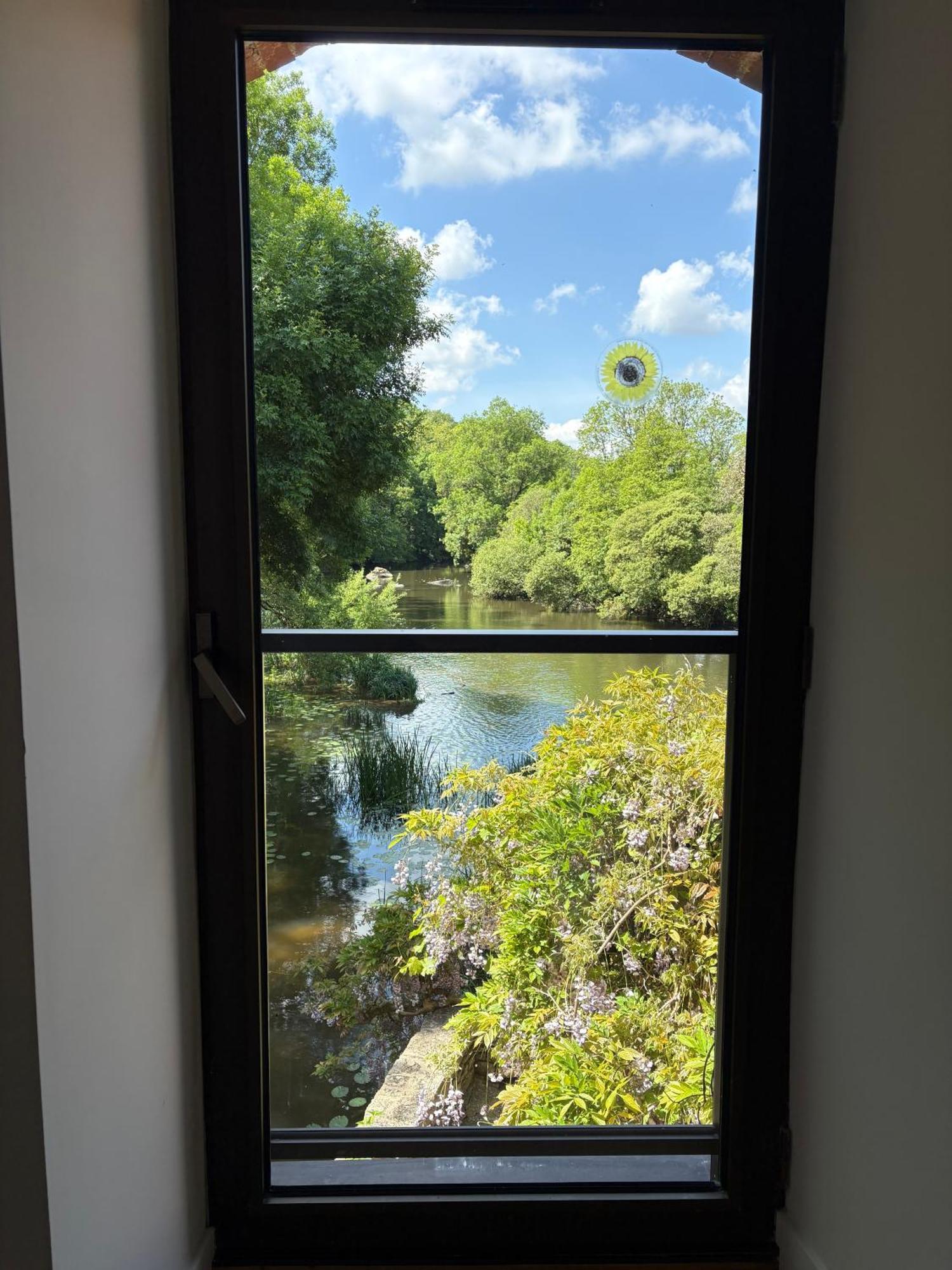 Le Moulin Du Guy, Proche Du Puy Dufou Bed and Breakfast Chanverrie Buitenkant foto